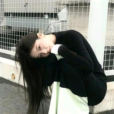 长生面首，女帝跪求我复合